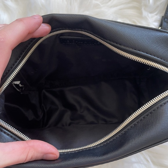 Kendall x Kylie cross body purse - Picture 4 of 4